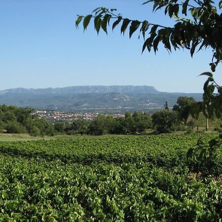 Domaine Du Coffre Pertuis Exteriör bild